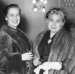 Estela Medina y Margarita Xirgú