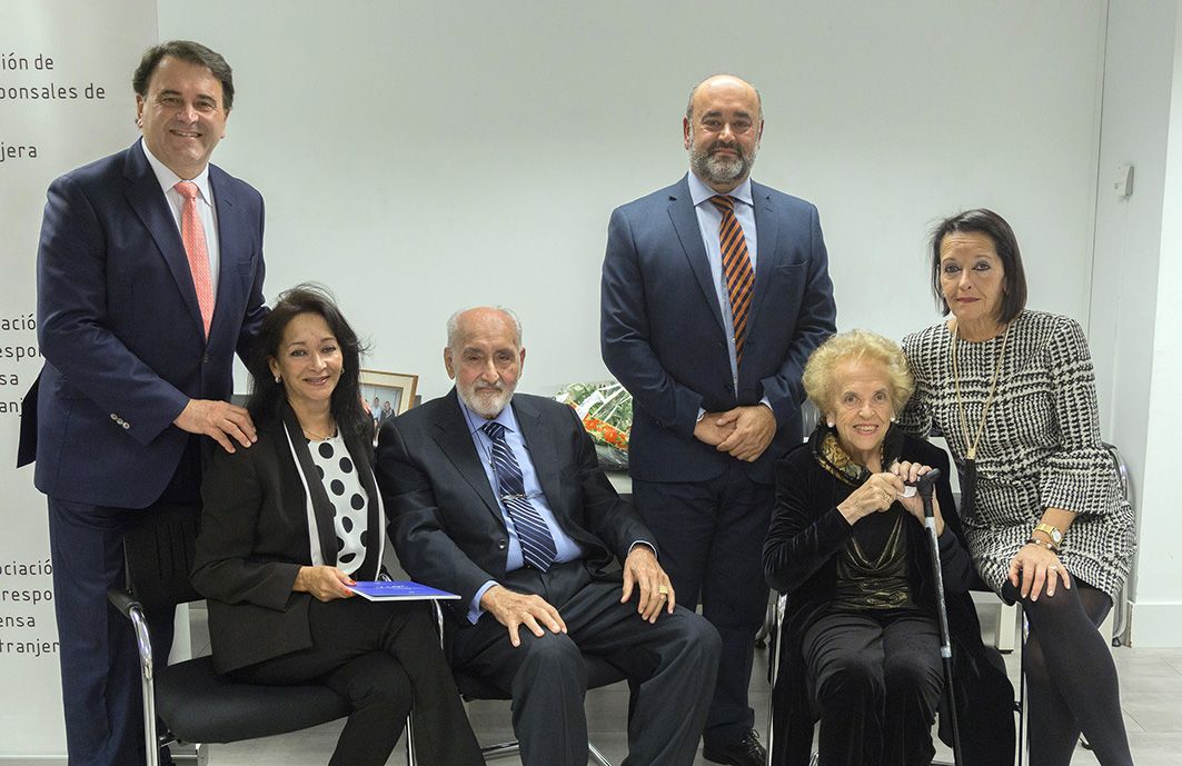 Ramón Darío Molinary, su mujer y sus cuatro hijos
