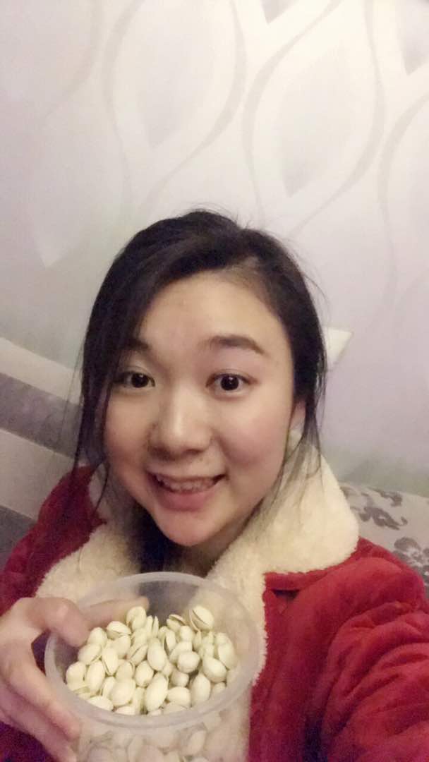 Yini Li