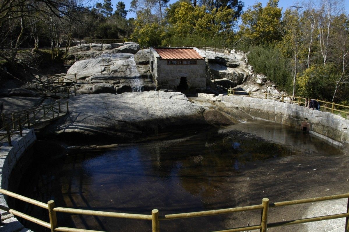 Piscina natural de Vilar de Condes Carballeda de Avia