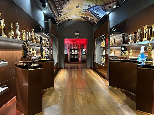 Le Musee du temps compte près de 300 horloges exceptionnelles